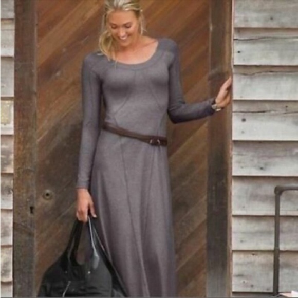 Athleta Weekender long sleeved maxi dress size medium - Picture 1 of 11